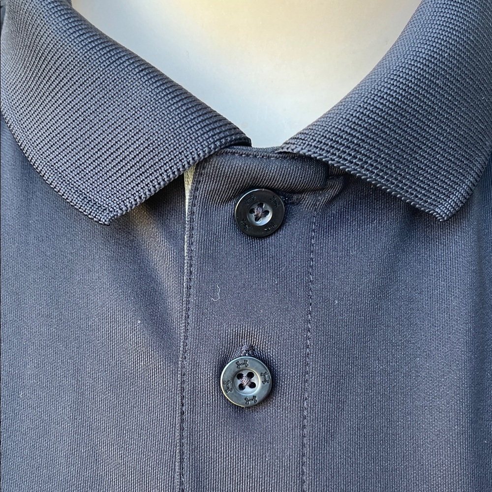 New Under Armour youth Polo Shirt in Black with White Logo - Picture 3 of 14